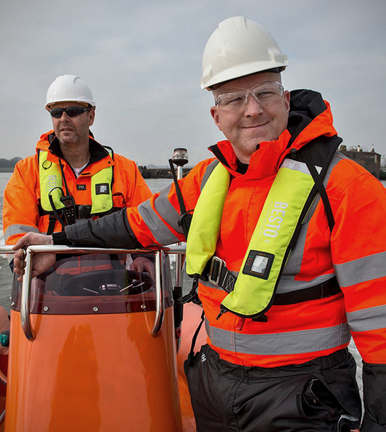 Reddingsboot bouw bemanning